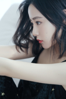 搬家我抱妈妈座后面